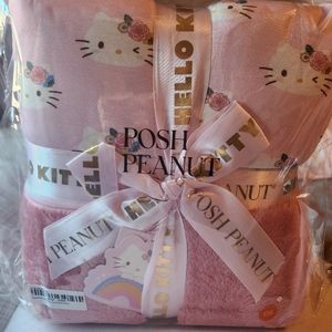Posh peanut hello kitty blanket